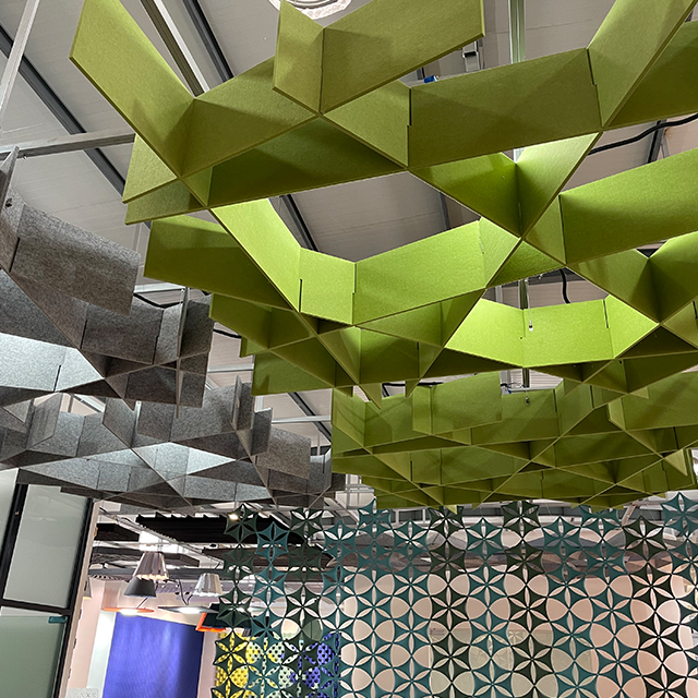 Módulos de teto acústico irregulares