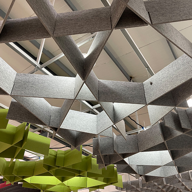 Módulos de teto acústico irregulares